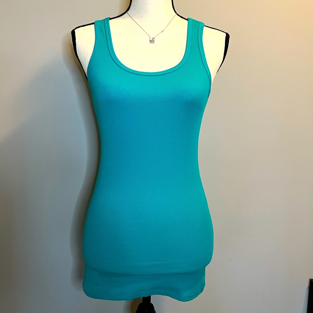 Women’s Felina Green / Teal colored Tank Top Size Medium NWOT